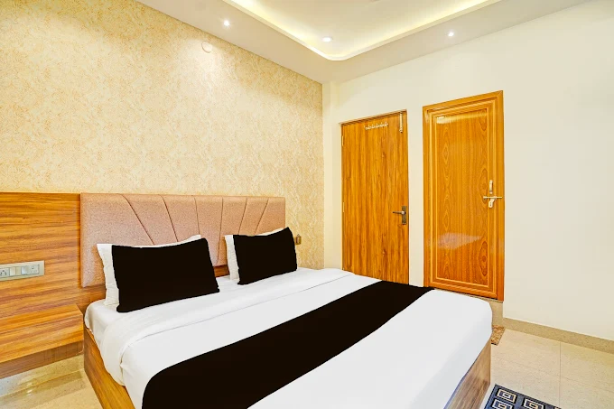 Hotel MB Grand Near  Assi Ghat, Shivala, Varanasi, Uttar Pradesh 221005